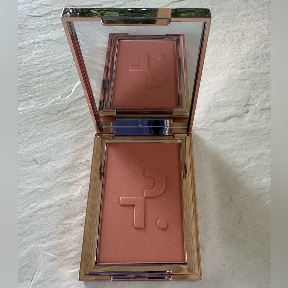*DISCONTINUED*Patrick Ta Monochrome Moment Velvet Blush in Shade: She’s Adorable - Picture 4 of 14
